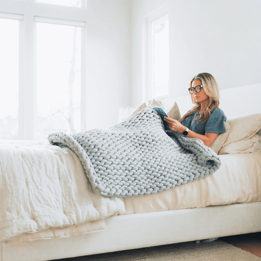 Weighted Blanket For Anxiety: Why it Works, Benefits & Options