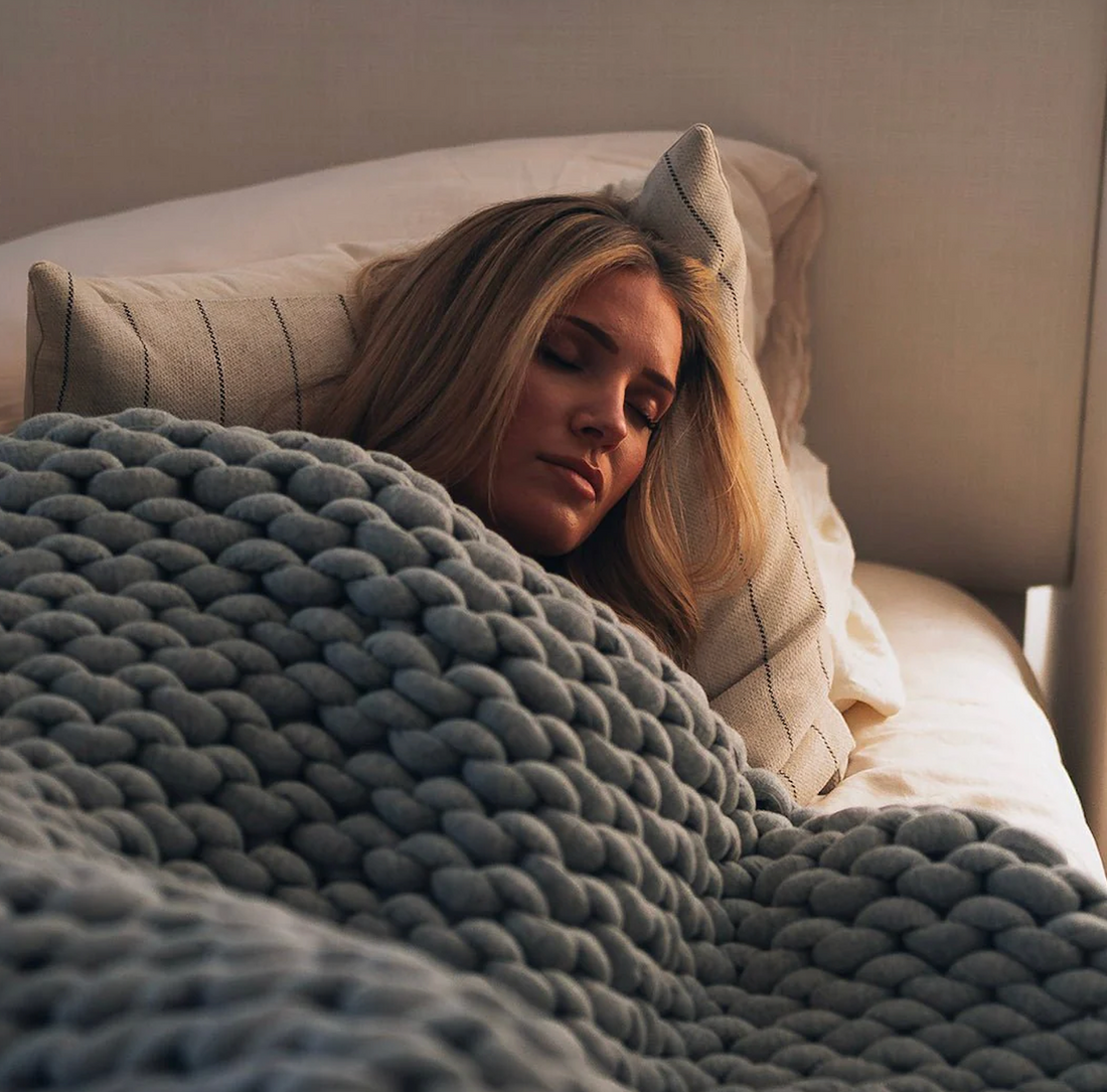 Comfrt Blanket vs Lola Blanket: Which is Best (2026)